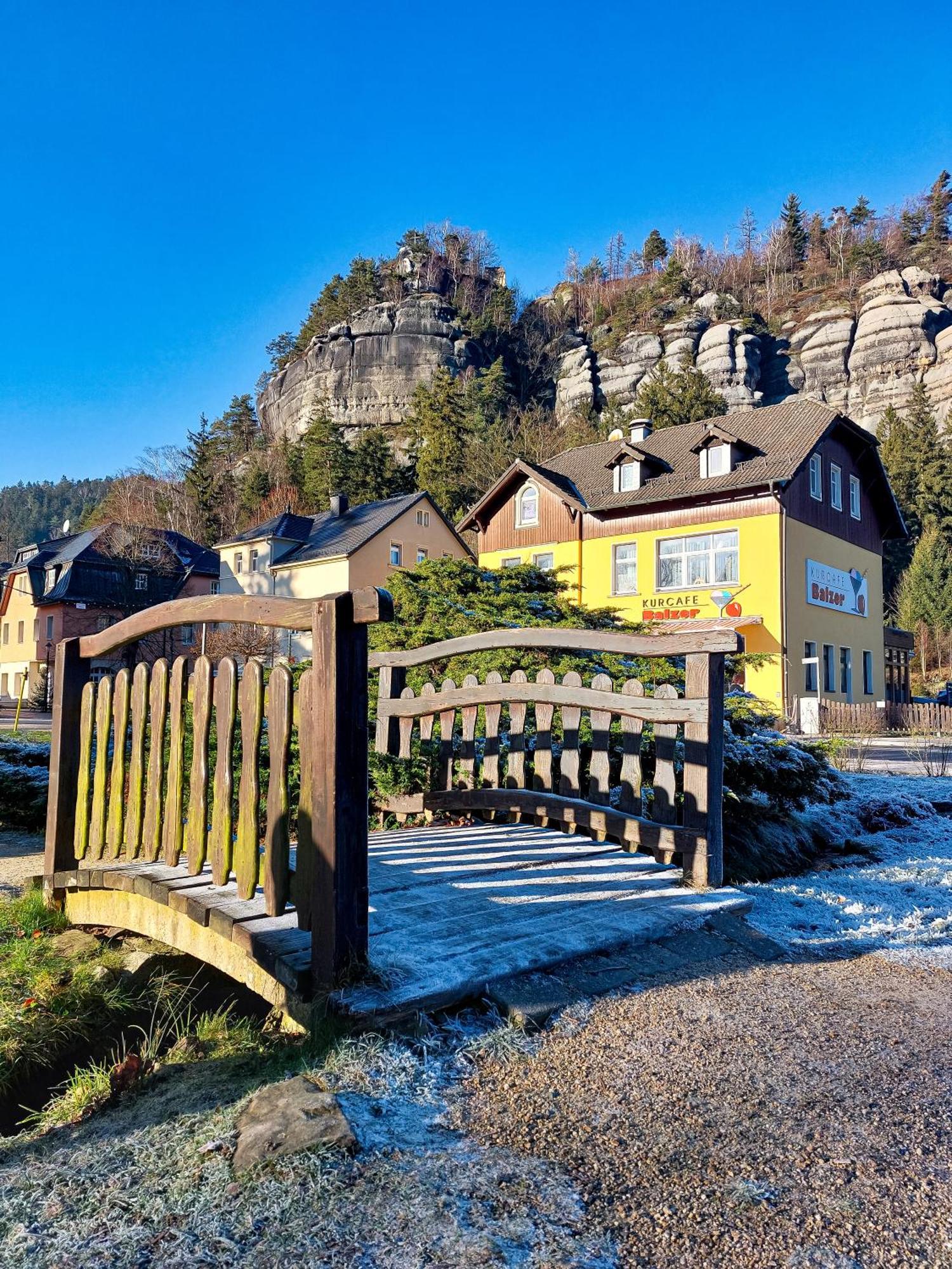 Zur Deutschen Eiche - Fruehstueckspension Und Ferienwohnungen Großschönau Exteriör bild